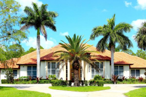 Knickerbocker Estate Home, 9 Private Suites